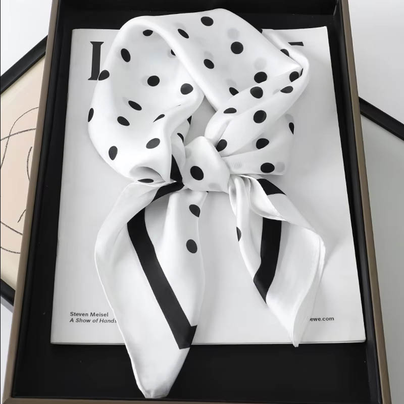 Luxury Lady Hair Dot Scarf Fem - Scarf Silk Square recension och pris